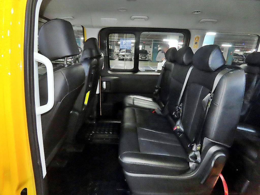 HYUNDAI Staria - Vista 7