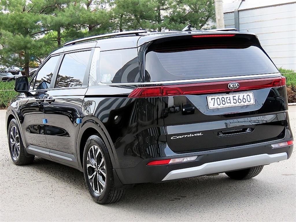 KIA Carnival - Vista 3