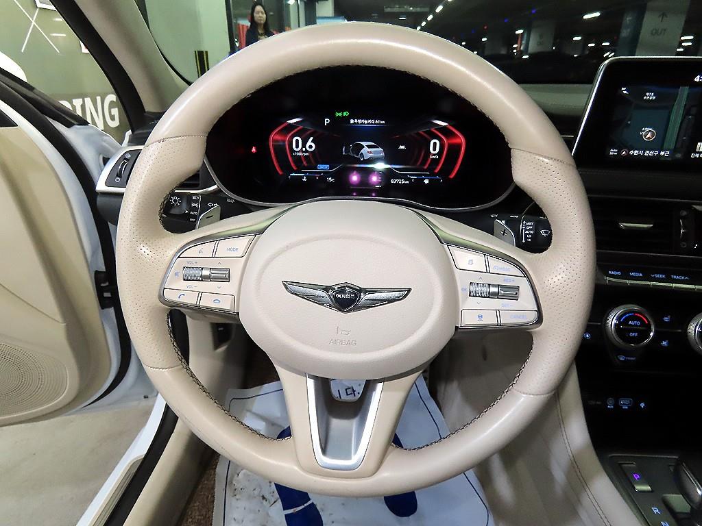 Genesis G70 - Vista 8