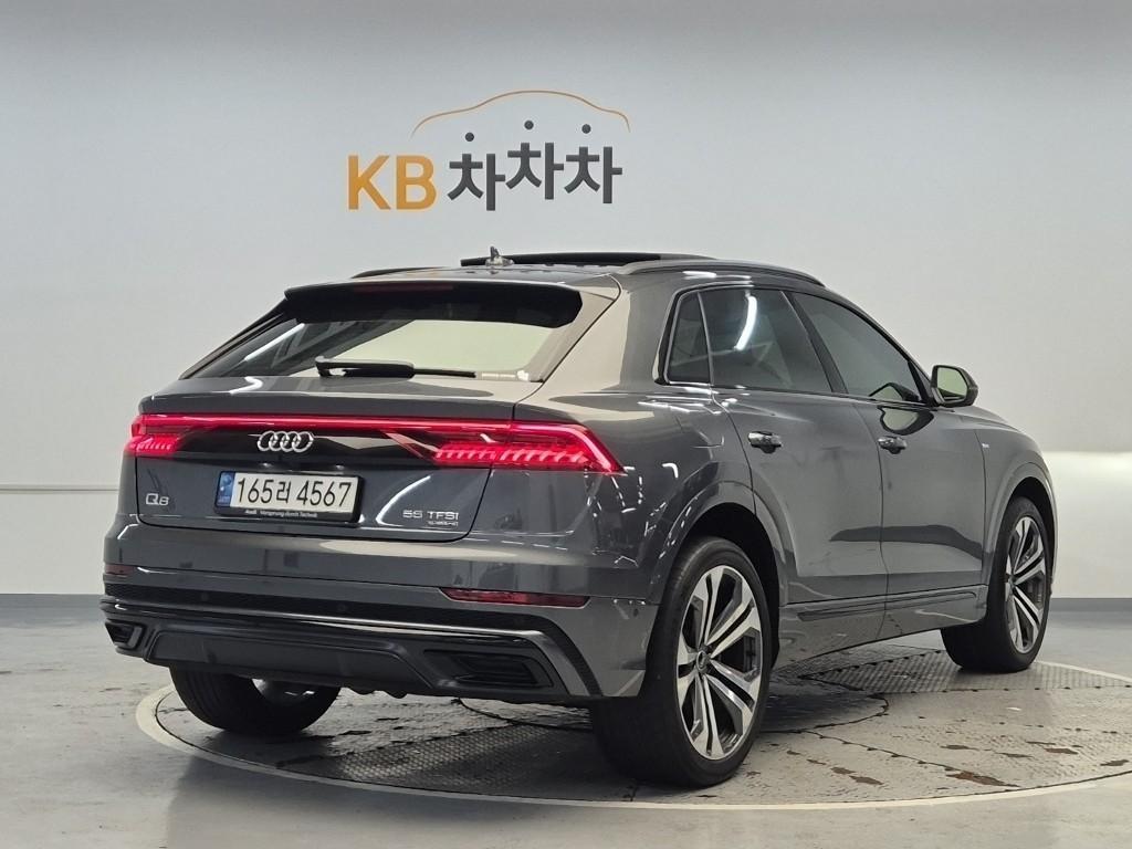 Audi Q8 - Vista 3