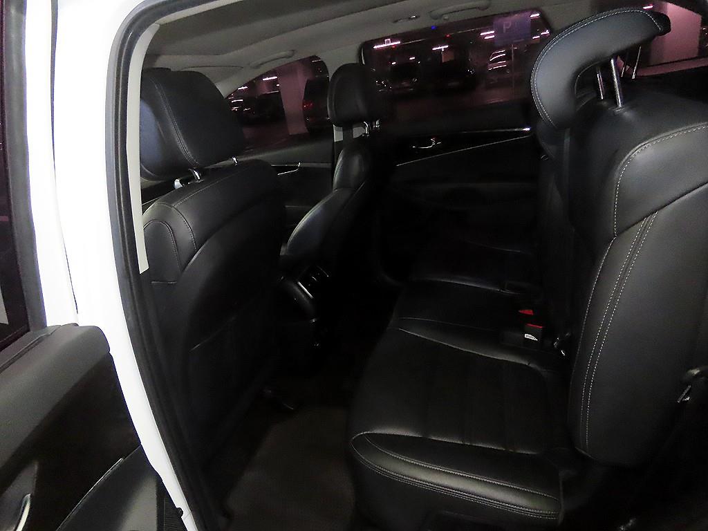 KIA Sorento - Vista 7