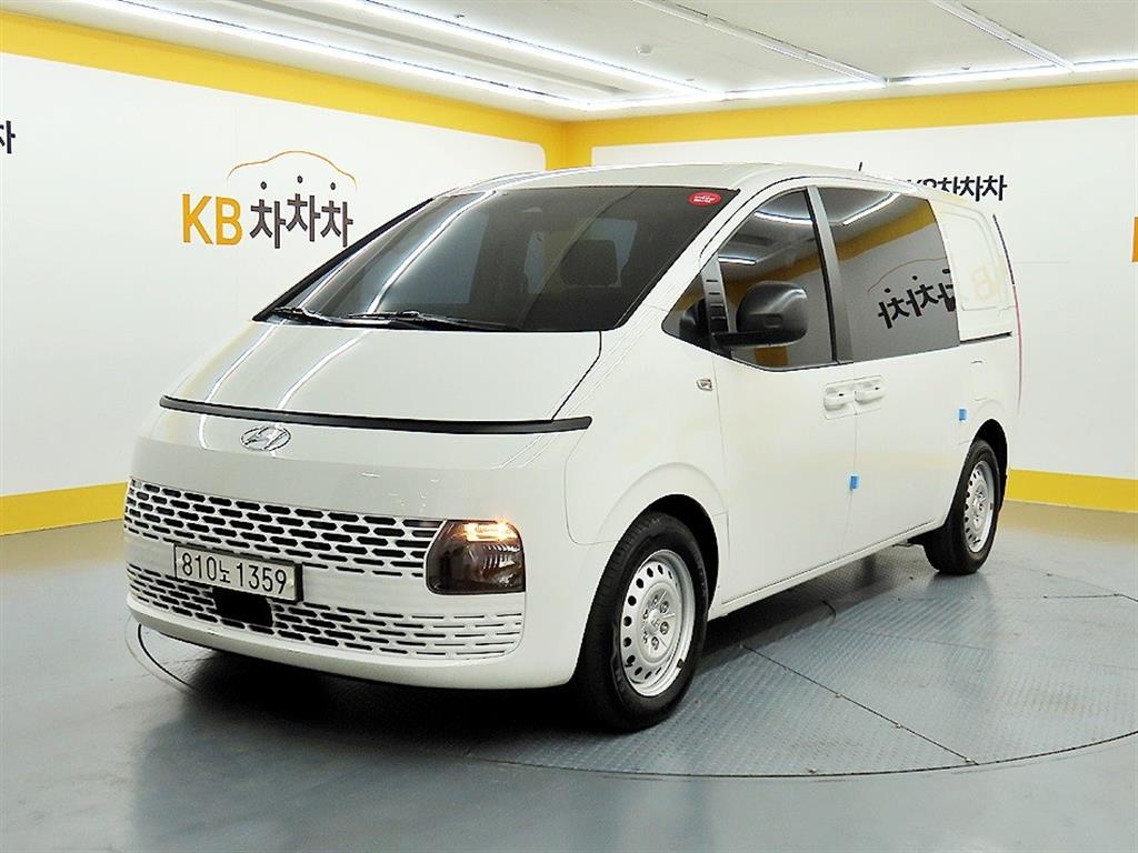 HYUNDAI Staria - Vista 2