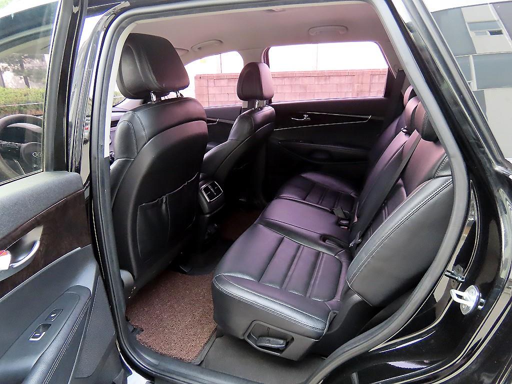 KIA Sorento - Vista 6