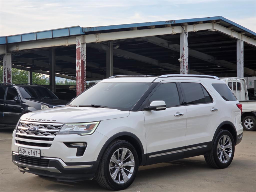 Ford Explorer - Vista 2
