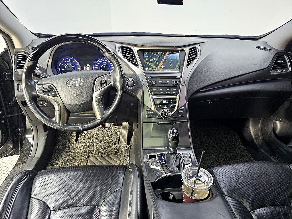 HYUNDAI Grandeur - Vista 5