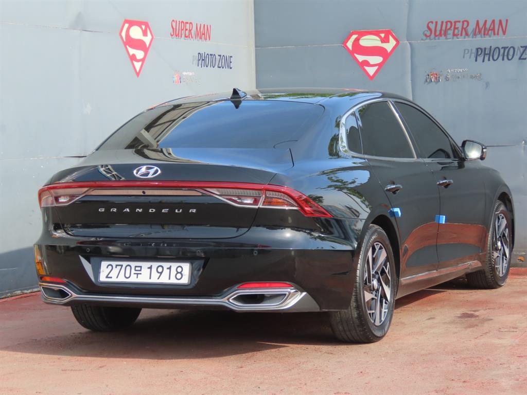 HYUNDAI Grandeur - Vista 5