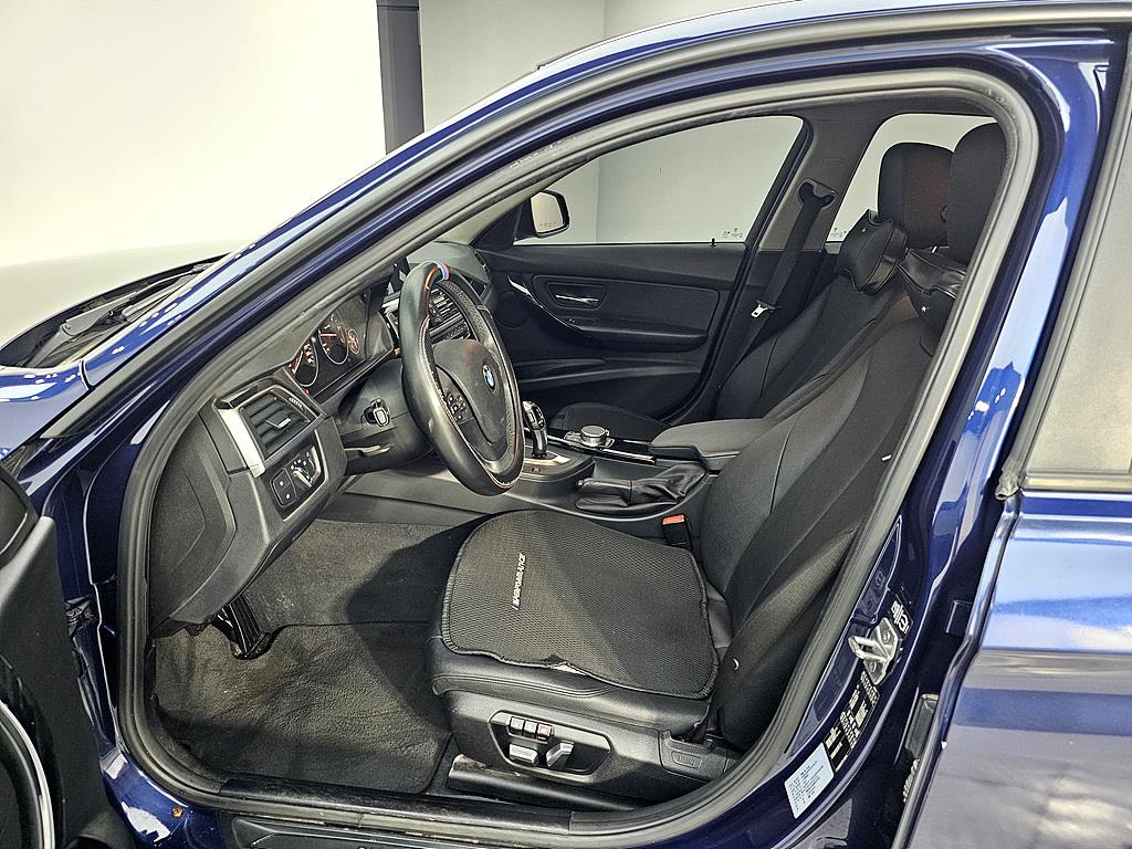 BMW 3 series - Vista 8