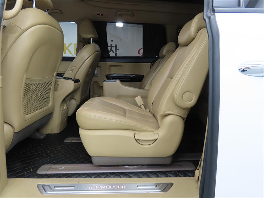 KIA Carnival - Vista 6