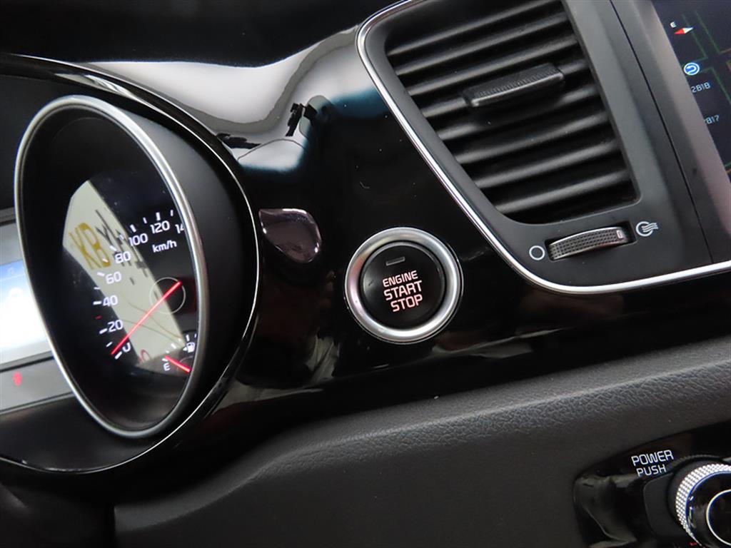 KIA Carnival - Vista 10