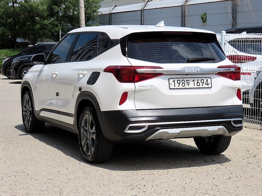 KIA Seltos - Vista 3