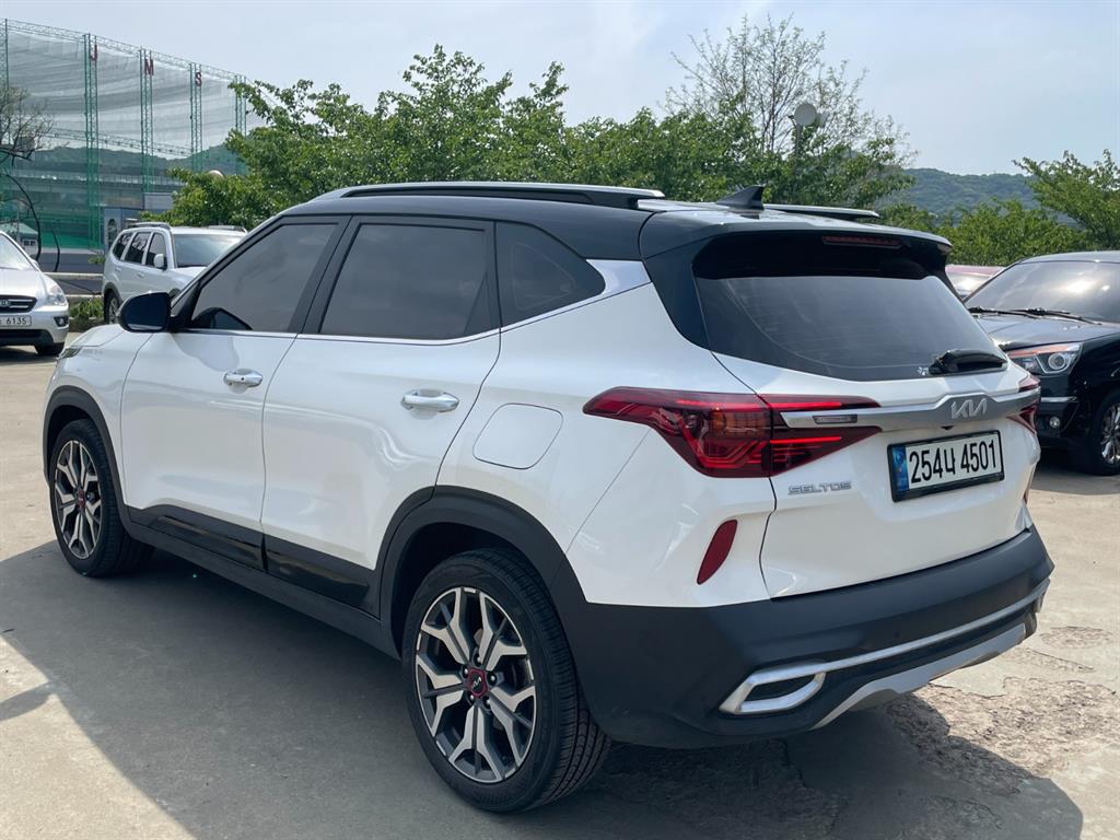 KIA Seltos - Vista 3