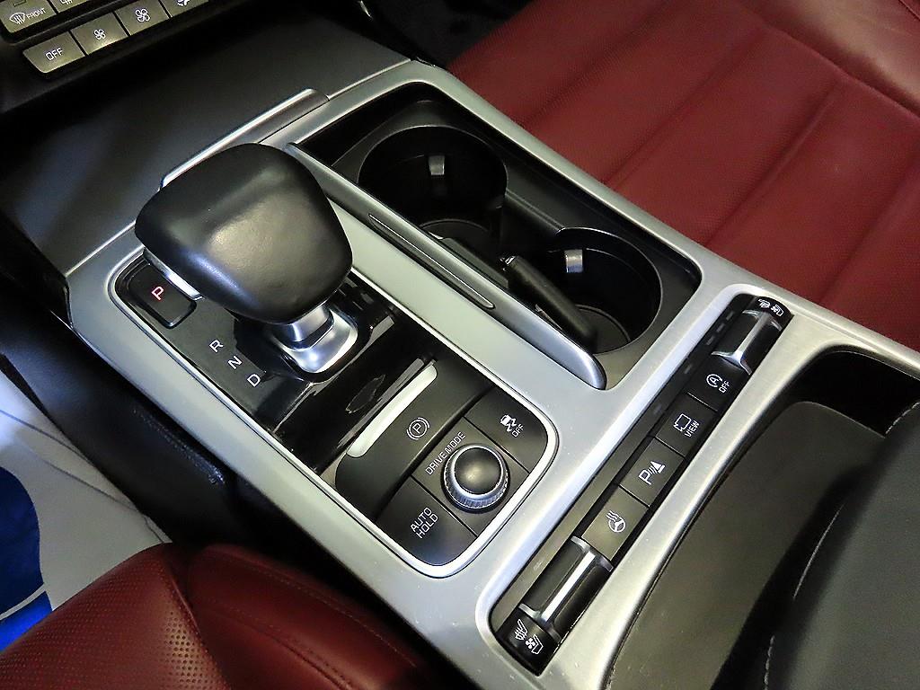 KIA Stinger - Vista 12