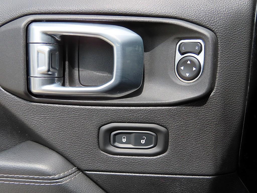 Jeep Wrangler - Vista 11