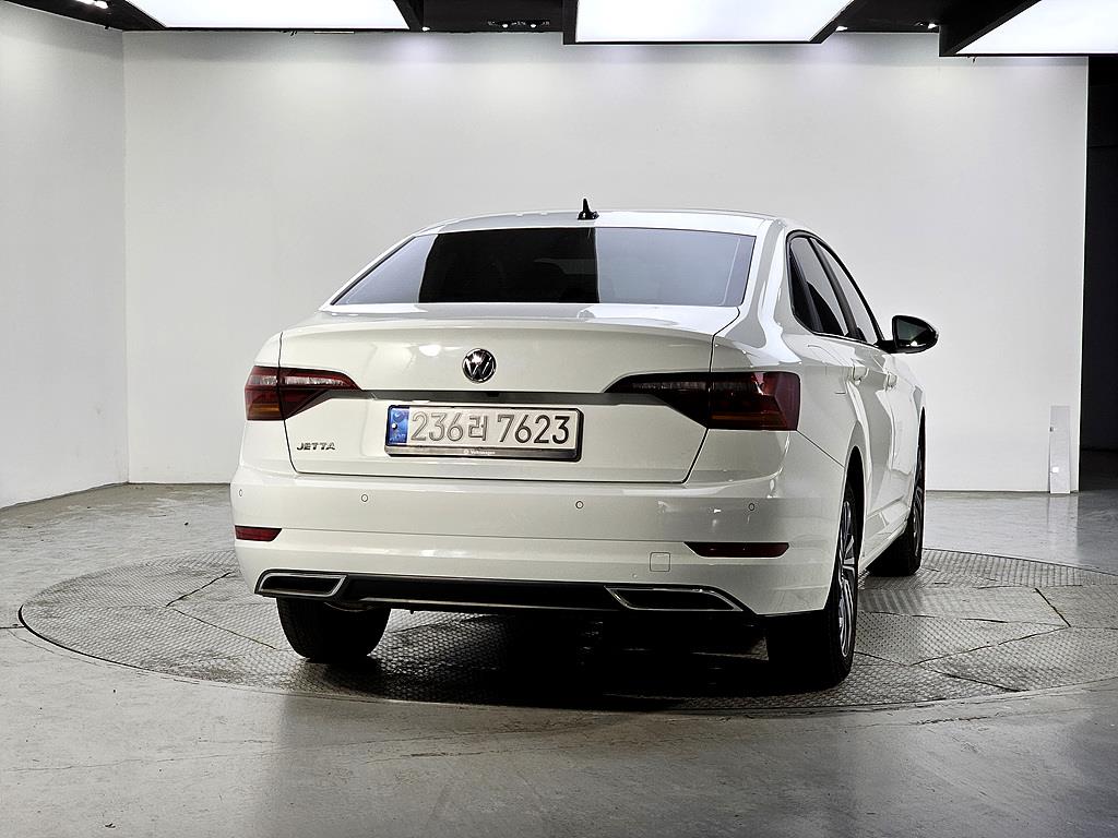 Volkswagen Jetta - Vista 3