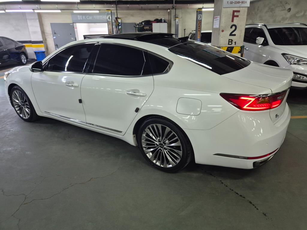 KIA K7 - Vista 6