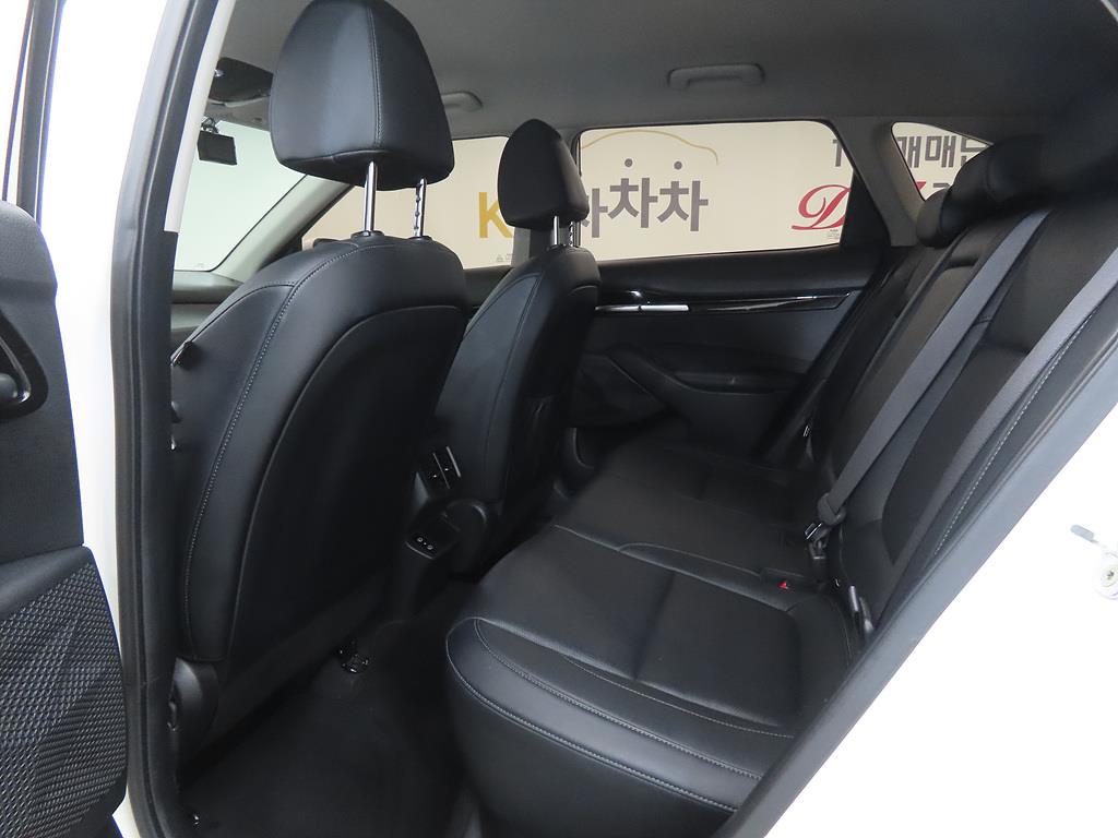 KIA Seltos - Vista 6