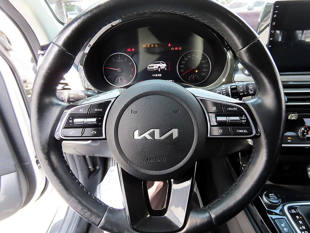 KIA Seltos - Vista 8