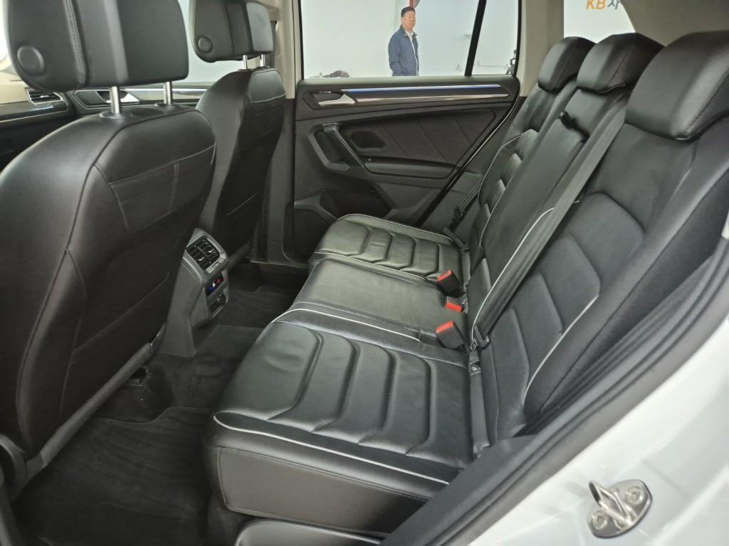 Volkswagen Tiguan - Vista 12