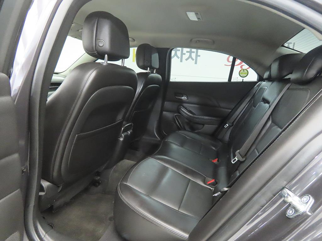 Chevrolet Malibu - Vista 6