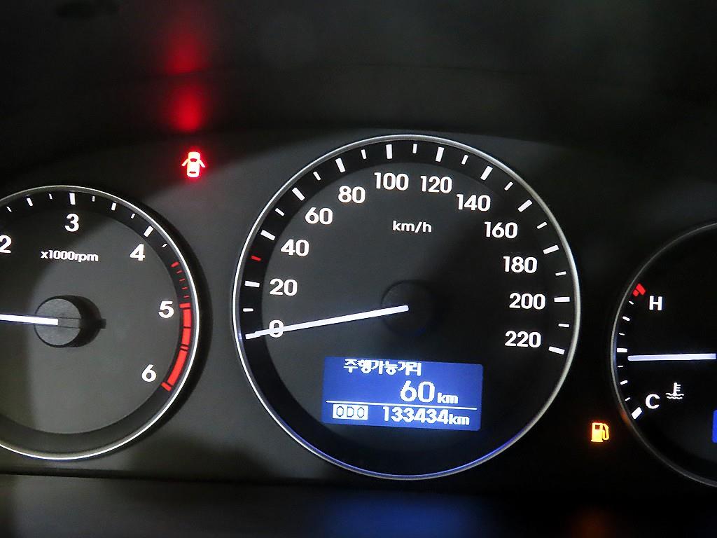 HYUNDAI Starex - Vista 9