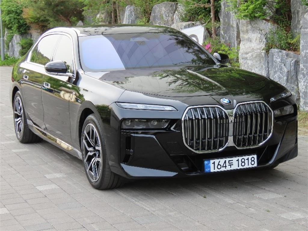 BMW 7 Series - Vista 3