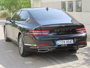 Genesis G80 - Vista 8