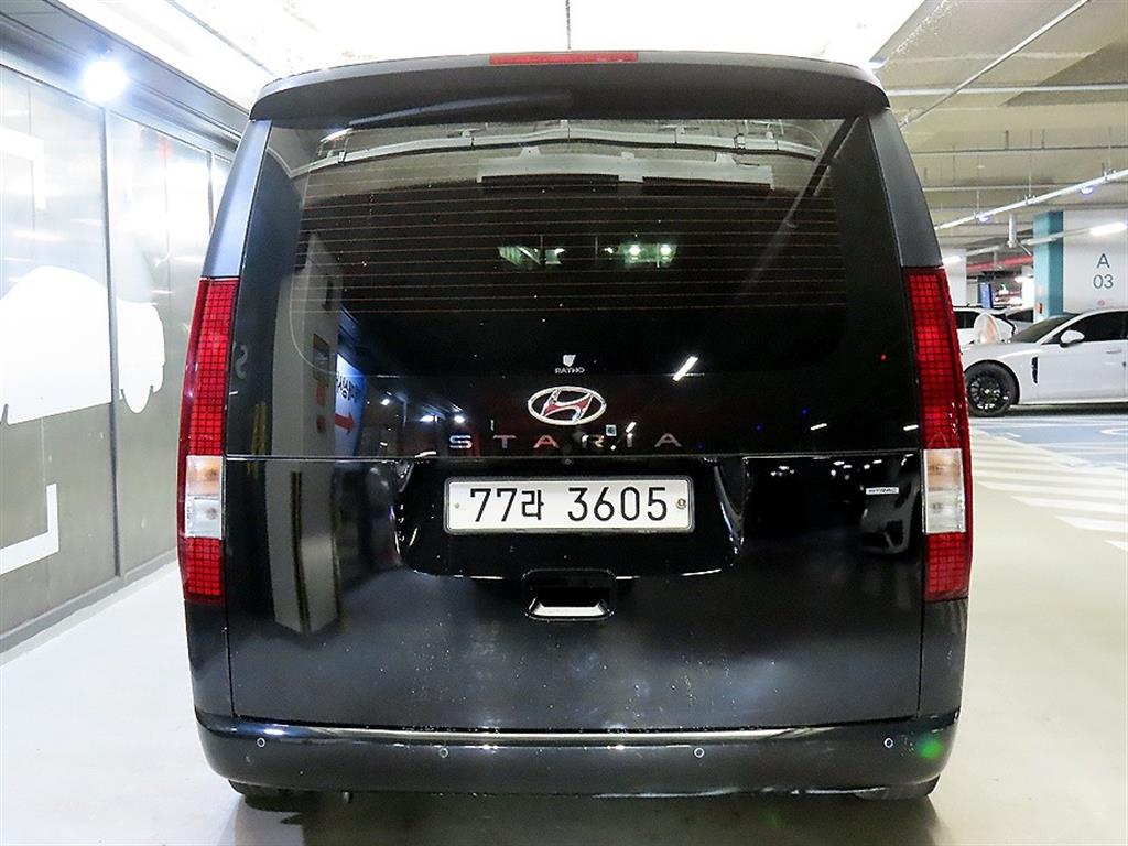 HYUNDAI Staria - Vista 4