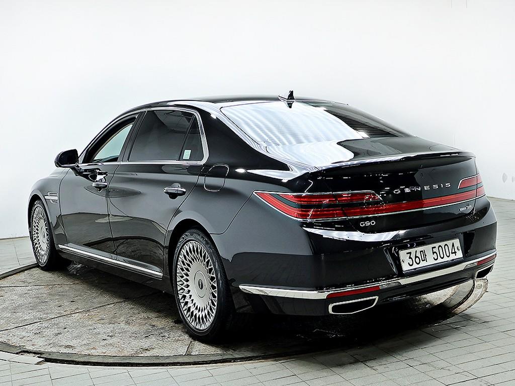 Genesis G90 - Vista 7