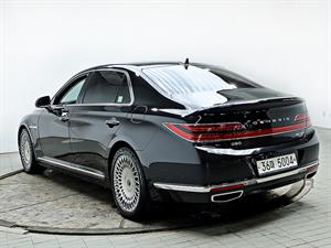 Genesis G90 - Vista 8