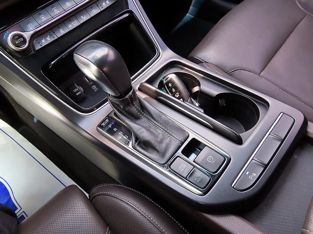 HYUNDAI Grandeur - Vista 10