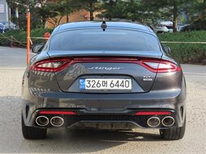 KIA Stinger - Vista 8