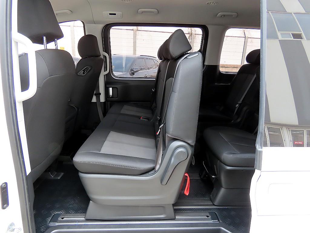 HYUNDAI Staria - Vista 6