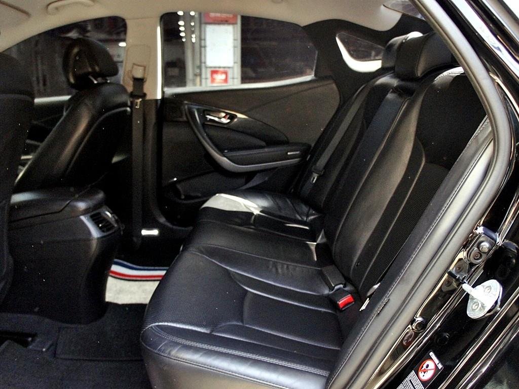 HYUNDAI Grandeur - Vista 11