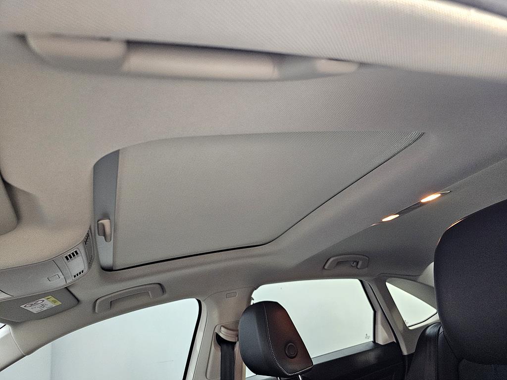 Volkswagen Jetta - Vista 12