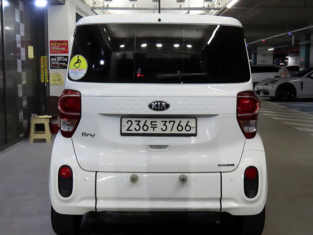 KIA Ray - Vista 5