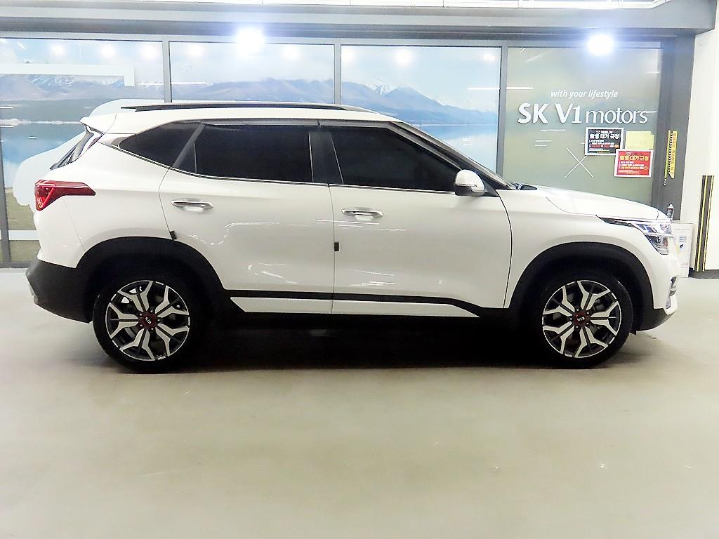 KIA Seltos - Vista 3