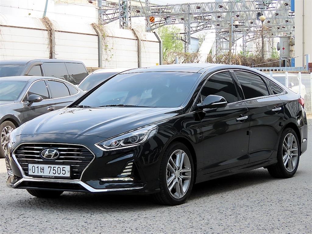 HYUNDAI Sonata - Vista 2