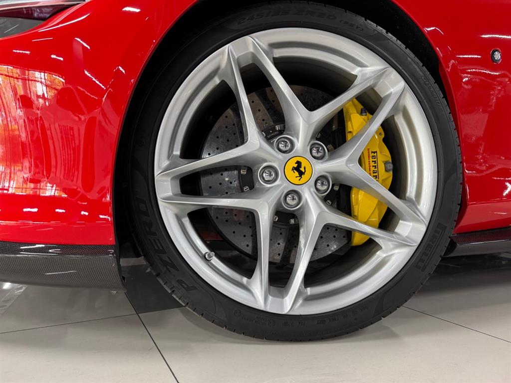Ferrari roma - Vista 12