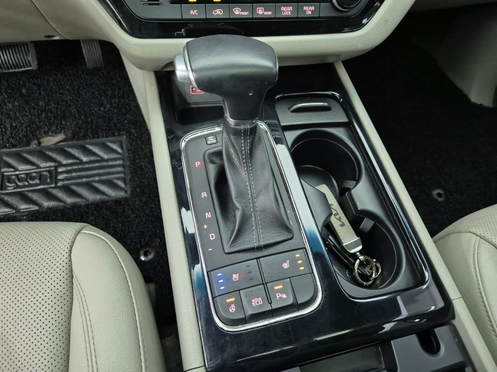 KIA Carnival 2018 Negro - Importación desde Corea - HF Imports Iquique - Foto 15