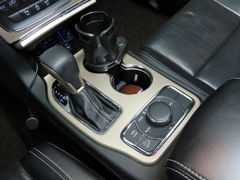Jeep Cherokee - Vista 11