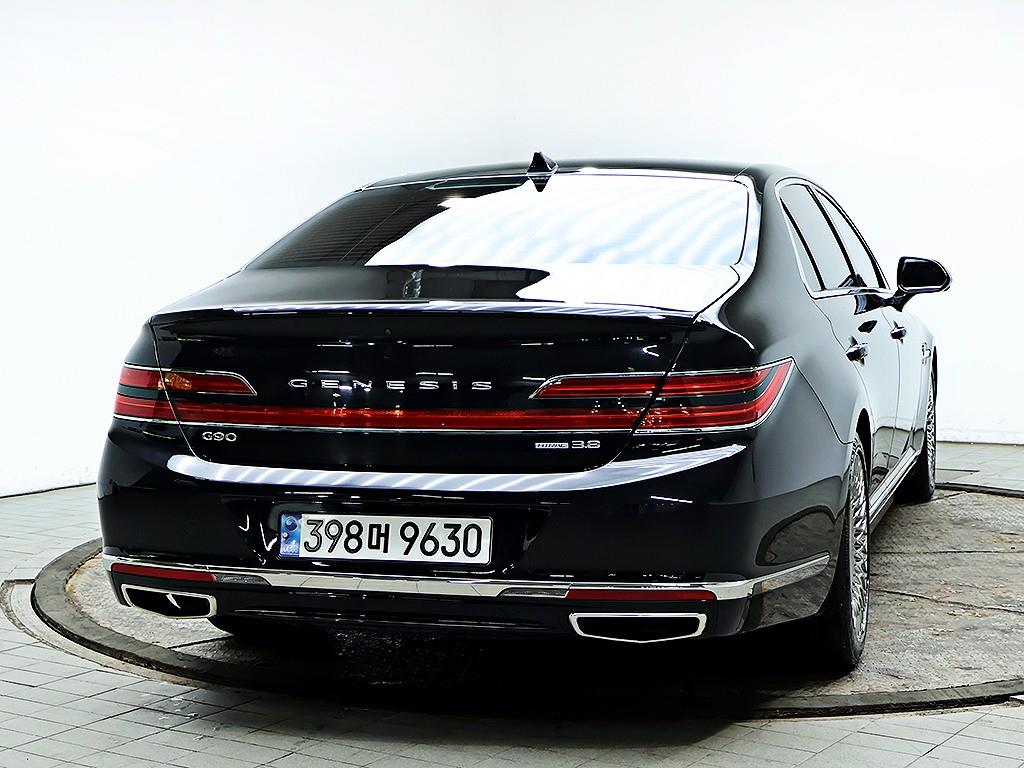 Genesis G90 - Vista 5