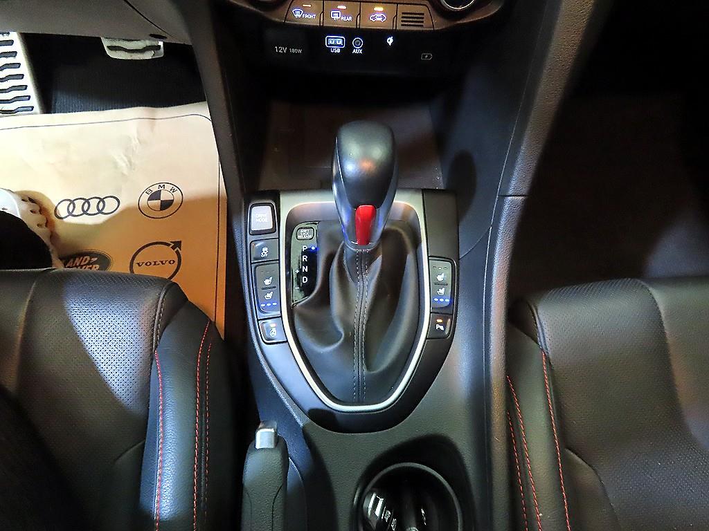 HYUNDAI Veloster - Vista 12