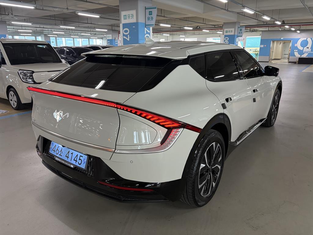 KIA EV6 - Vista 6