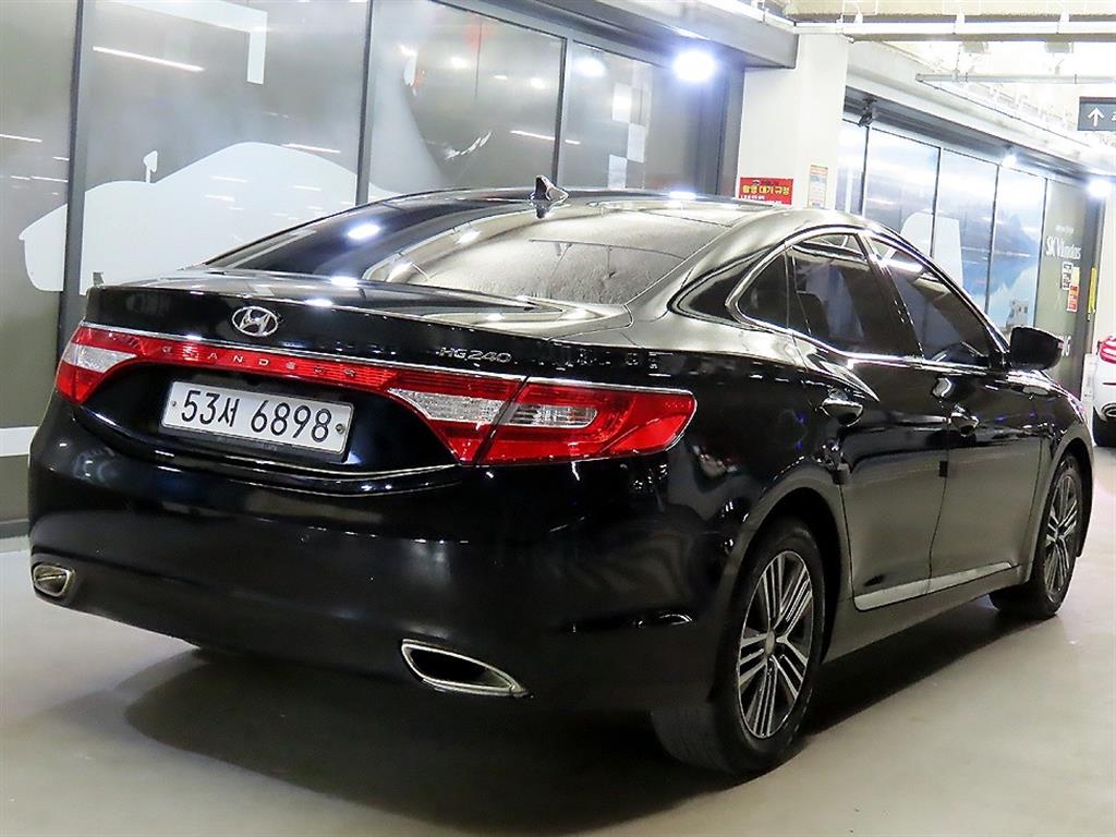 HYUNDAI Grandeur - Vista 4