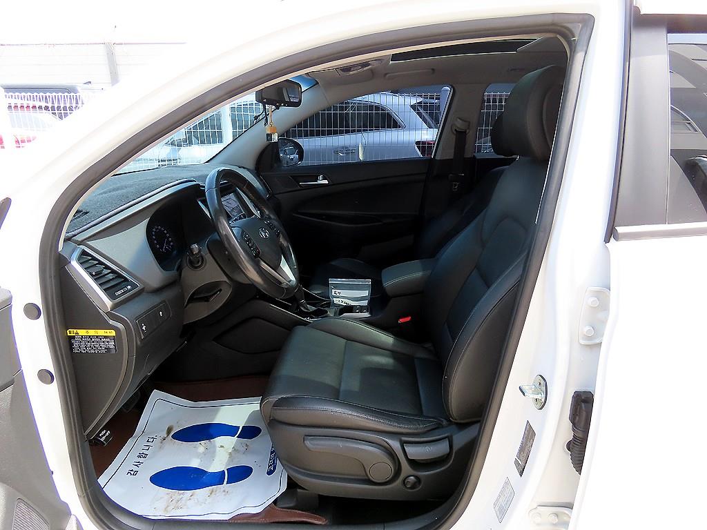 HYUNDAI Tucson - Vista 5