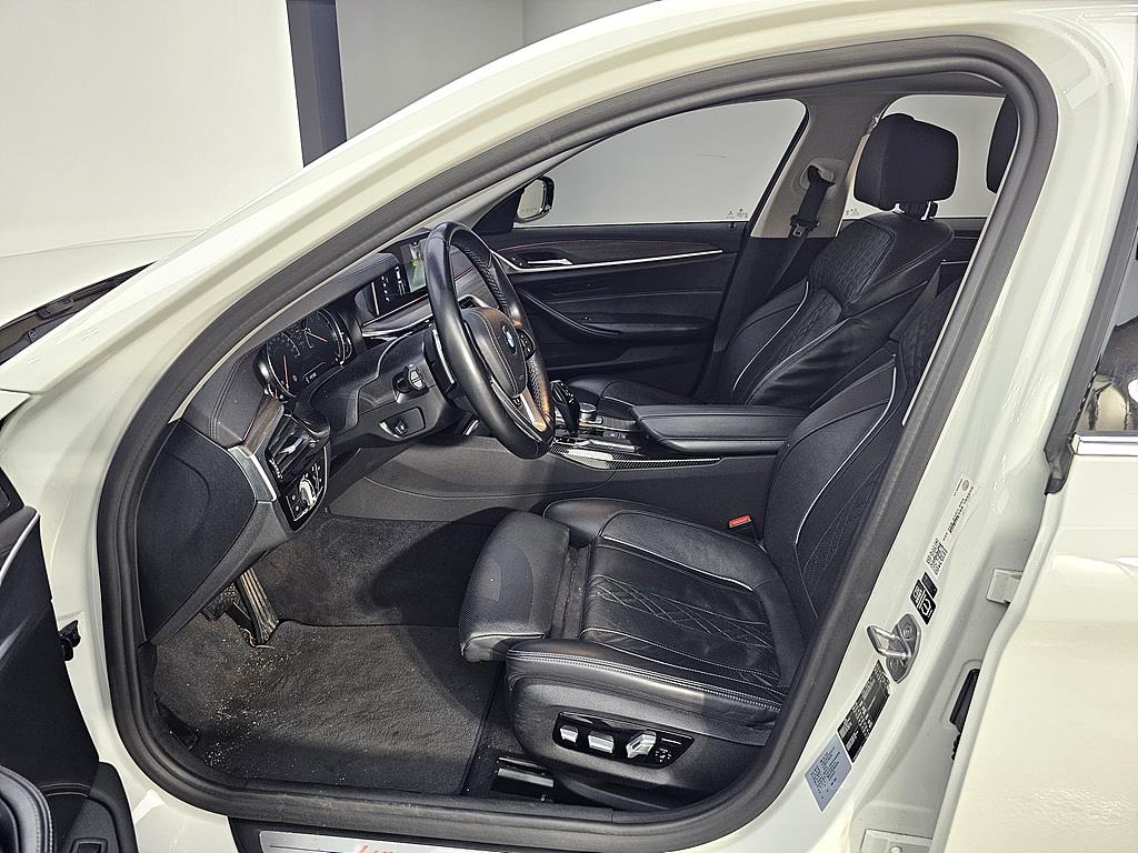 BMW 5 Series - Vista 8