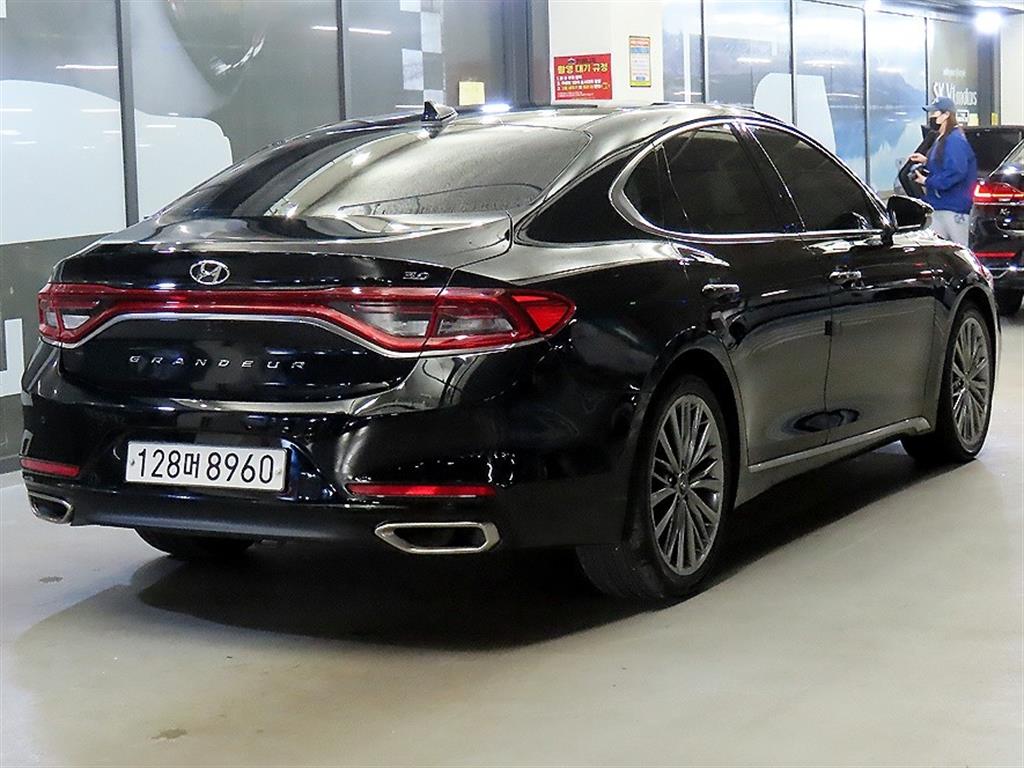 HYUNDAI Grandeur - Vista 4