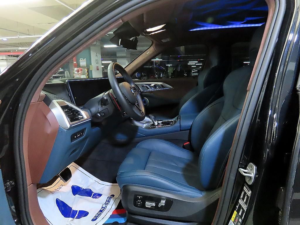 BMW XM - Vista 6