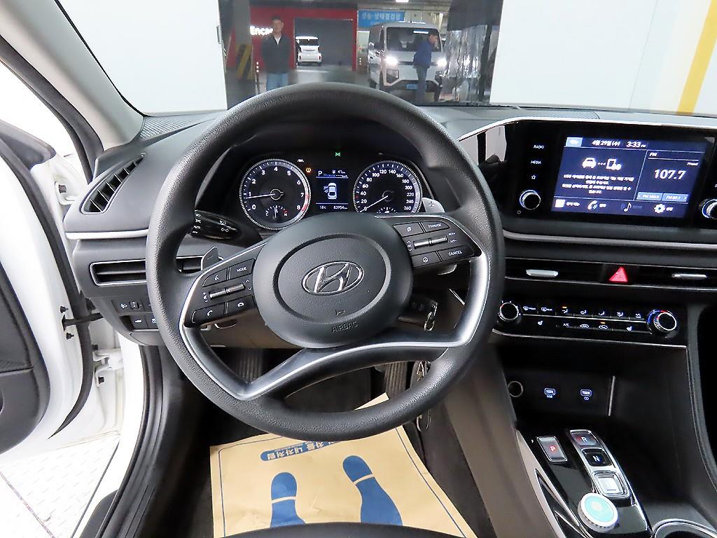 HYUNDAI Sonata - Vista 9