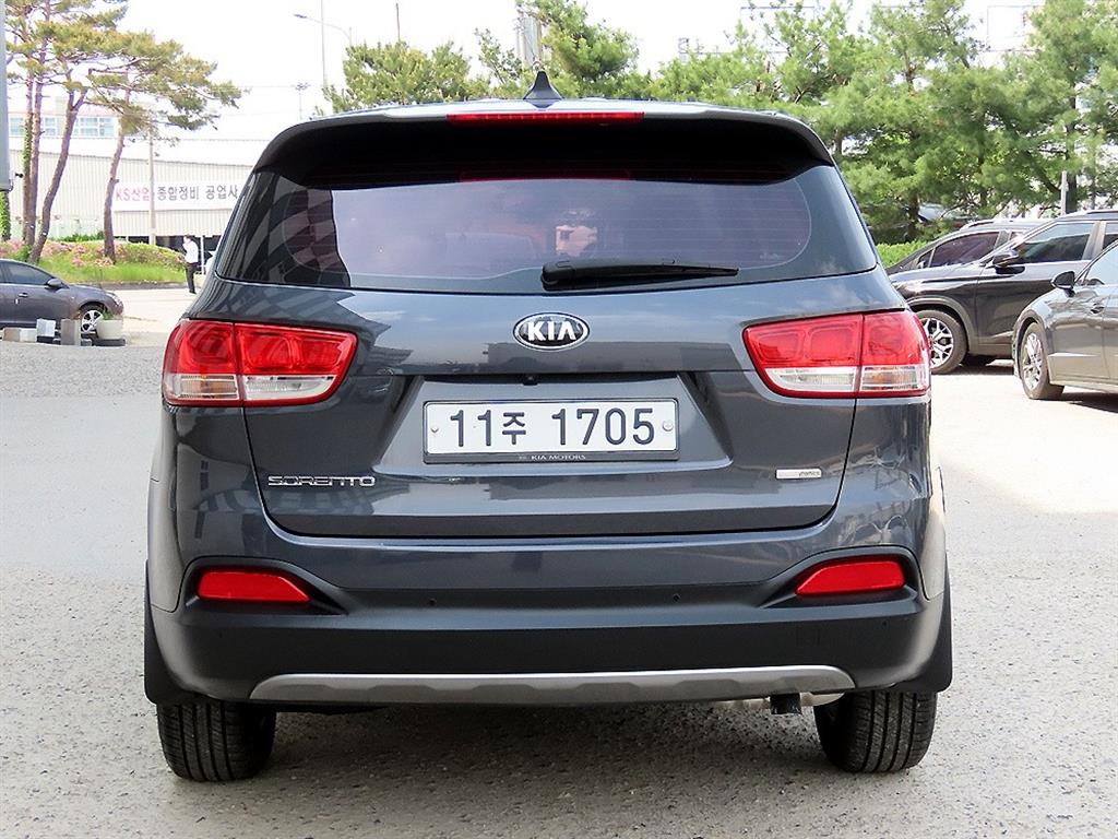 KIA Sorento - Vista 4